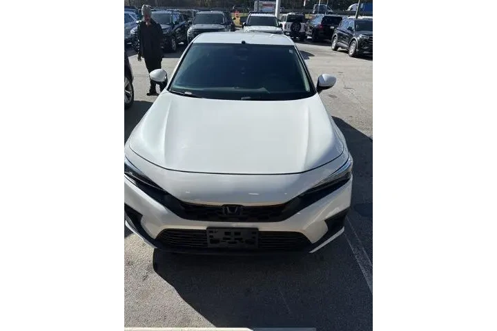 $21683 : Honda Civic 2024 LX 4dr Hatc image 9