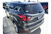 $21900 : Ford Escape 2019 Titanium 4d thumbnail
