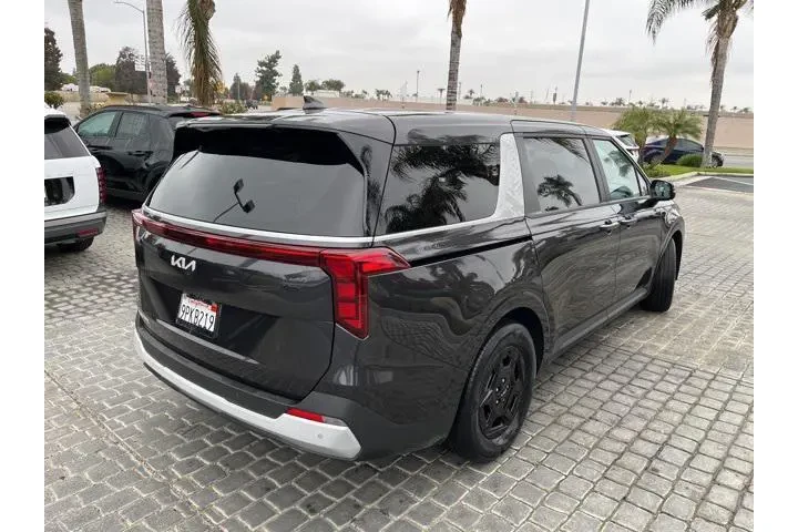 $36995 : Kia Carnival 2025 LX 4dr Min image 3