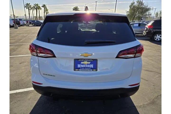 $23991 : Chevrolet Equinox 2024 LS 4d image 5