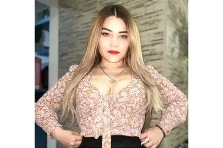 818-612-4858 - VAN NUYS image 1