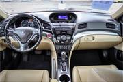 2017 Acura ILX Sedan thumbnail