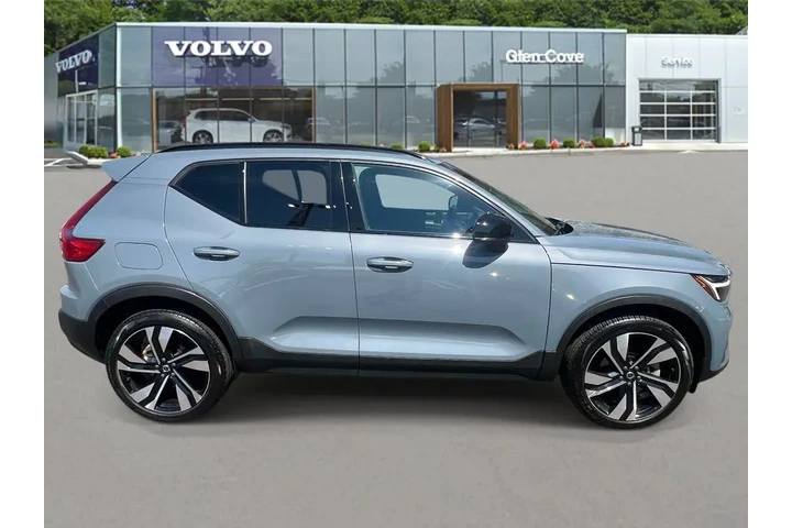 $31250 : Volvo XC40 2023 AWD B5 Plus image 4