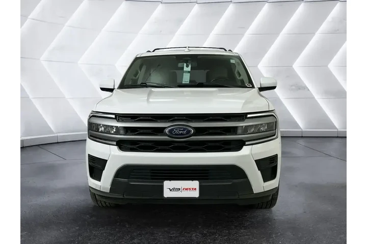 $38171 : Ford Expedition 2023 4x2 XLT image 2