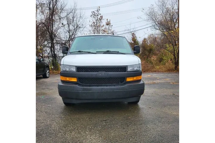 $12999 : 2018 Express 2500 image 5