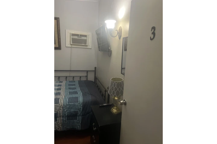 $875 : Renta habitación en Reseda. image 2