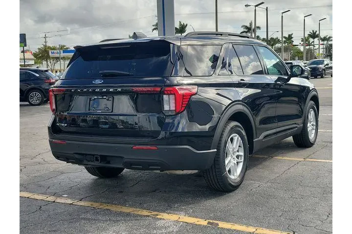 $36990 : Ford Explorer 2026 Active 4d image 4