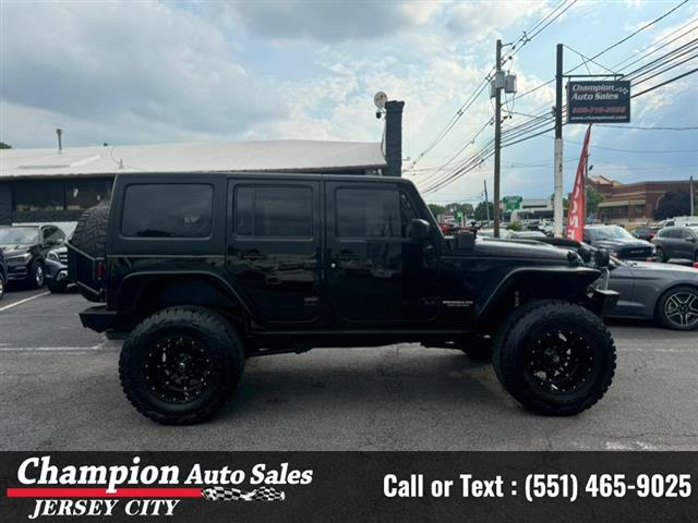 Used 2016 Wrangler Unlimited image 6