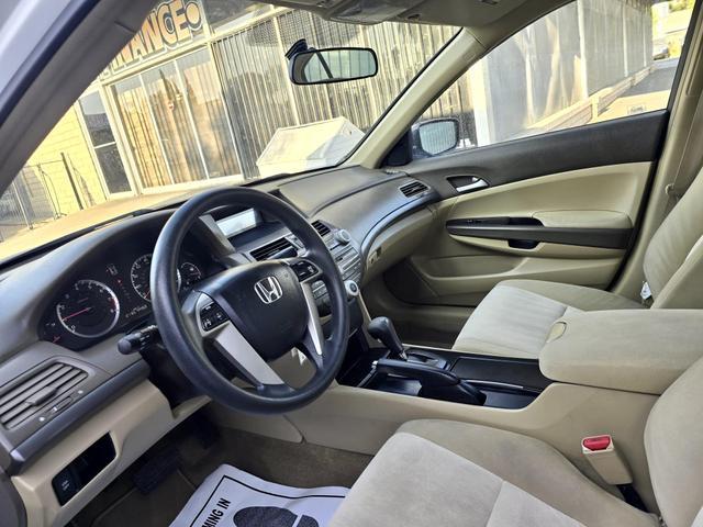 $8500 : 2009 HONDA ACCORD2009 HONDA A image 9