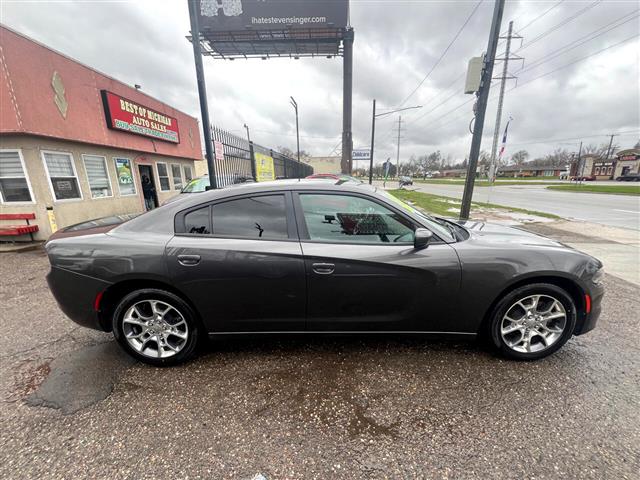 $15695 : 2017 Charger image 5