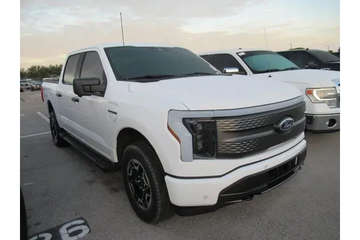 $37990 : Ford F-150 Lightning 2023 AW image 1