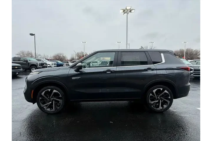 $39995 : Mitsubishi Outlander PHEV 20 image 4