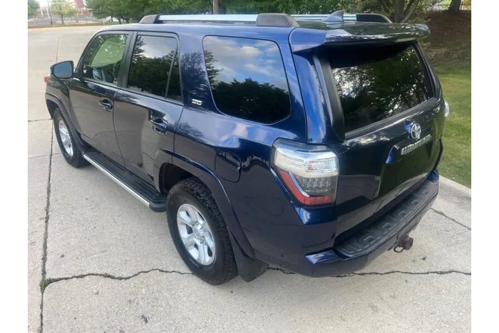 $19991 : 2019 4Runner SR5 Premium image 9
