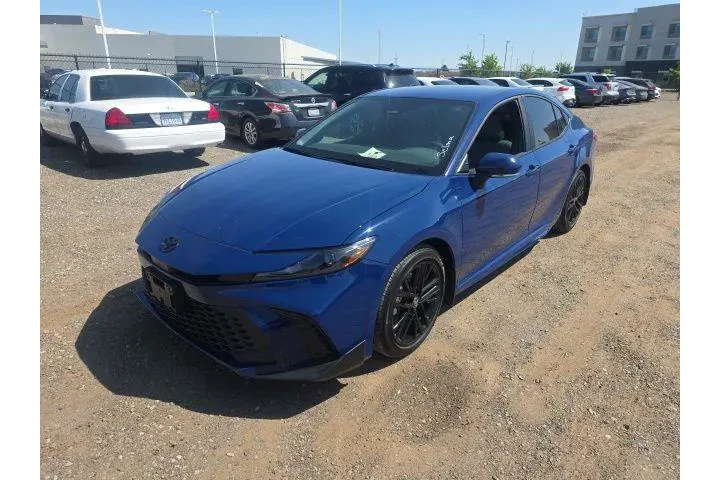 $37900 : Toyota Camry 2026 SE 4dr Sed image 3