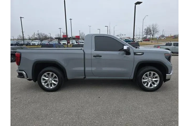$36500 : GMC Sierra 1500 2024 4x4 Pro image 6