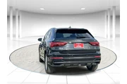 $21140 : Audi Q3 2022 AWD quattro S l thumbnail