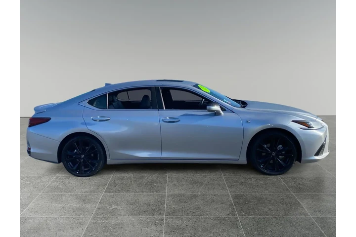 $35960 : Lexus ES 300h 2024 F SPORT D image 6