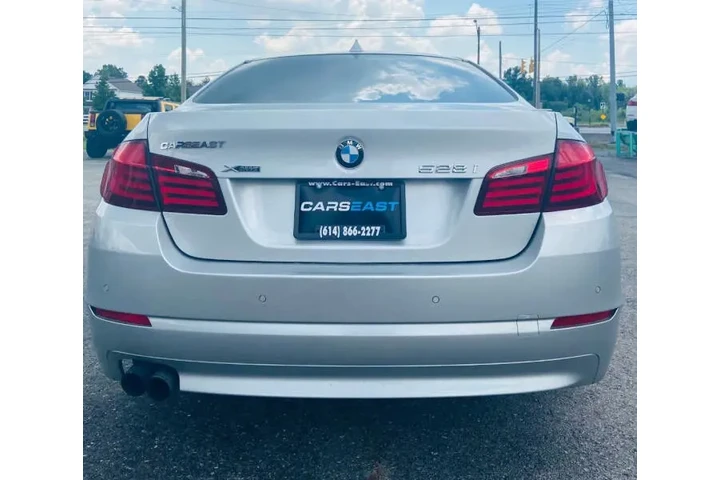 2013 BMW 5 Series 528i xDrive image 4