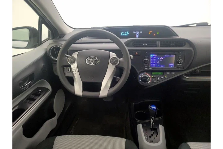 $14599 : Toyota Prius c 2014 Three 4d image 10