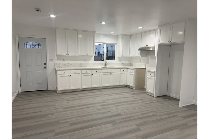 $3000 : Casa 2 recámaras 2 baños image 2