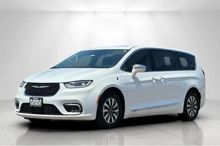 $20995 : Chrysler Pacifica Hybrid 202 image 7