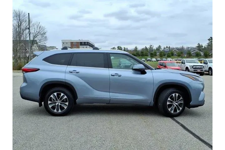 $32887 : Toyota Highlander 2021 AWD X image 2