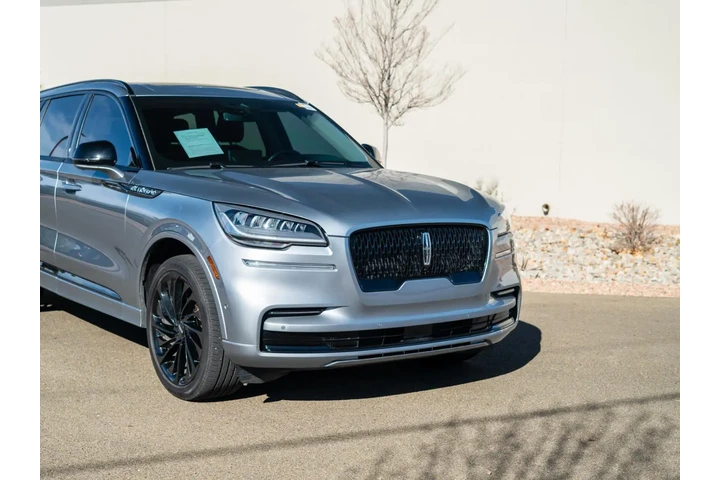 $61995 : 2024 Aviator Reserve image 2