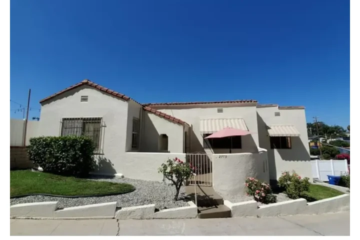 $2450 : Available For Rent image 1