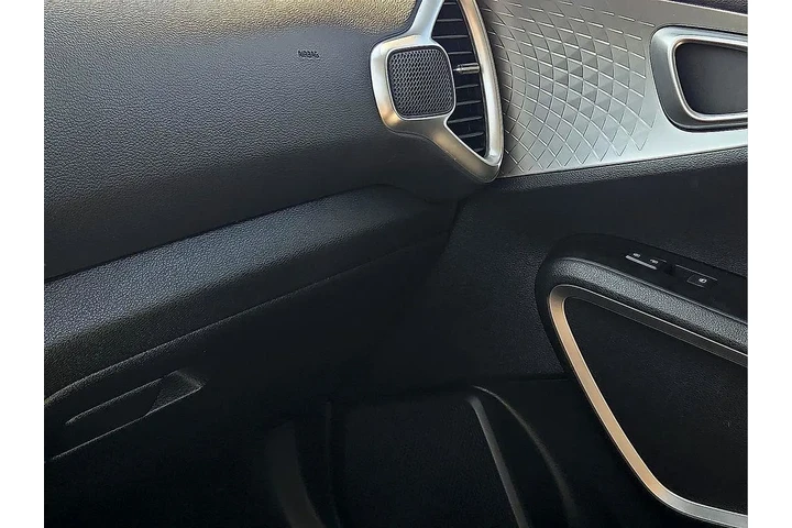 $22000 : Kia Soul 2025 LX 4dr Crossov image 1