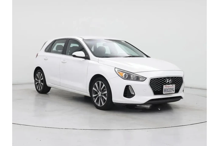$13998 : Hyundai ELANTRA GT 2020 4dr image 1