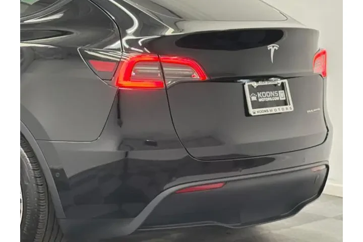 $28000 : Tesla Model Y 2020 AWD Long image 6