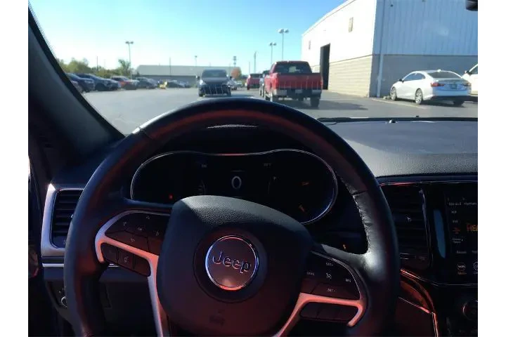 $23500 : Jeep Grand Cherokee 2020 4x4 image 3