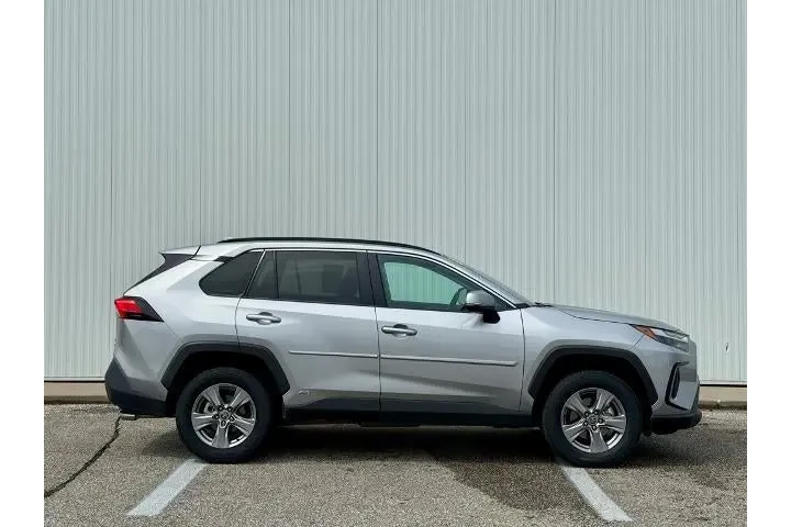 $31742 : Toyota RAV4 Hybrid 2023 AWD image 6