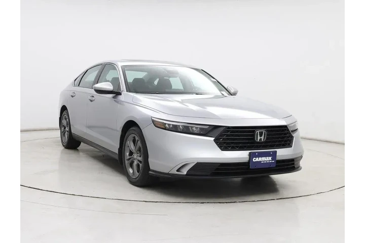 $25998 : Honda Accord 2023 EX 4dr Sed image 1