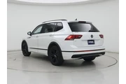 $25998 : Volkswagen Tiguan 2023 SE R- thumbnail