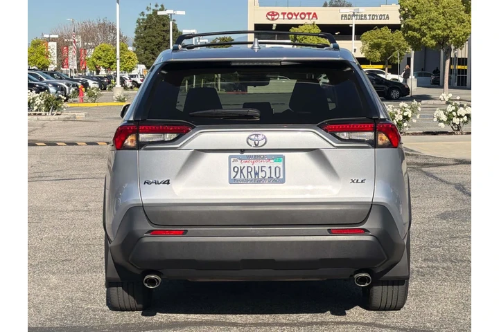 $36565 : Toyota RAV4 2024 XLE Premium image 4