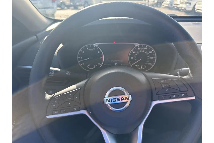 $18651 : Nissan Altima 2021 2.5 SV 4d image 10