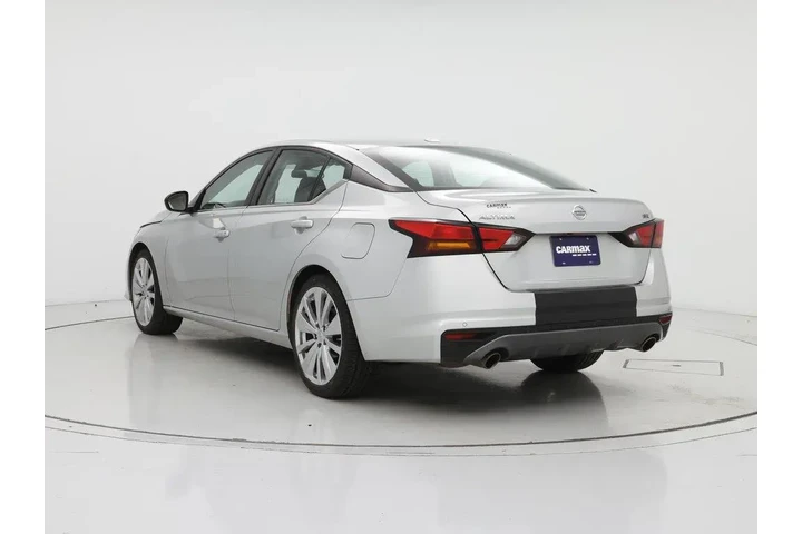 $18998 : Nissan Altima 2021 2.5 SR 4d image 2