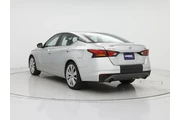$18998 : Nissan Altima 2021 2.5 SR 4d thumbnail