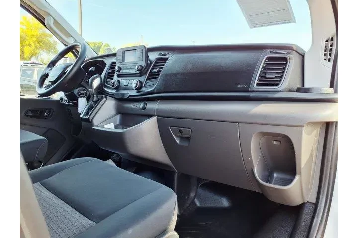 $34423 : Ford Transit 2024 250 3dr SW image 10