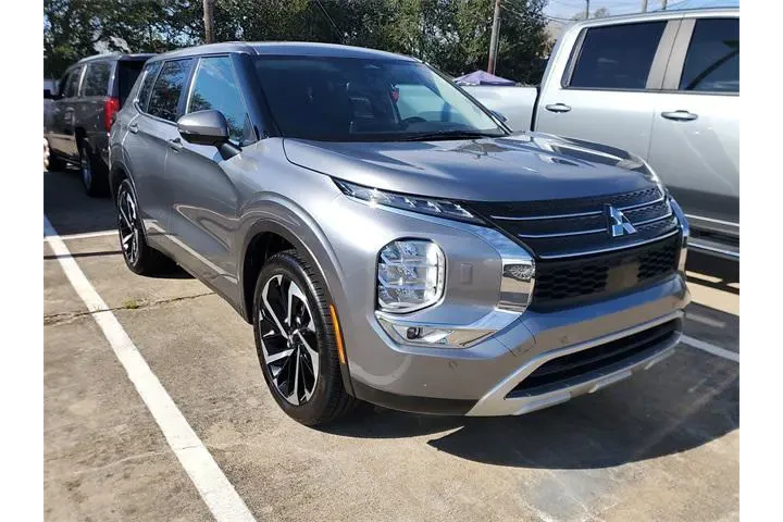 $22988 : Mitsubishi Outlander 2024 AW image 3