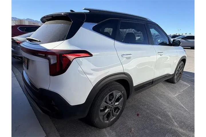 $21588 : Kia Seltos 2024 S 4dr SUV image 3