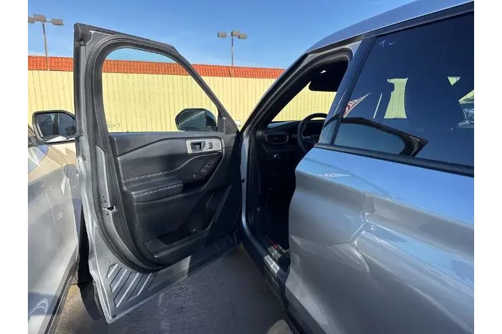 $40000 : Ford Explorer 2022 AWD ST 4d image 8