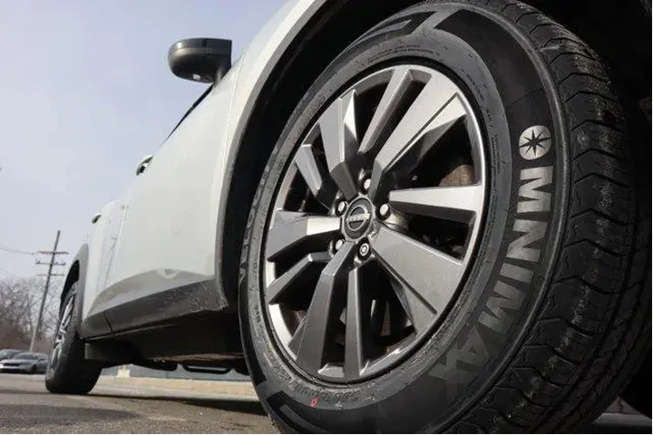 $25118 : Nissan Pathfinder 2023 AWD S image 9