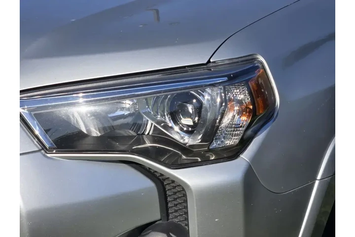 $35064 : Toyota 4Runner 2022 4x2 SR5 image 8