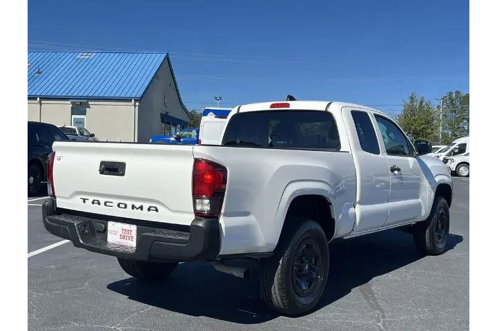 $22256 : Toyota Tacoma 2022 4x2 SR5 4 image 3