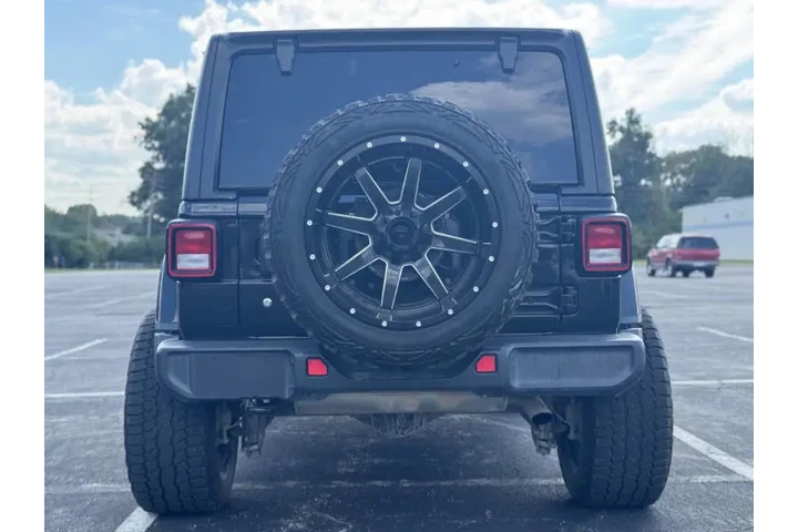 $21999 : 2019 Wrangler Unlimited Sahara image 6