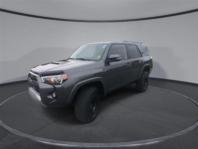 $42300 : PRE-OWNED 2022 TOYOTA 4RUNNER image 4