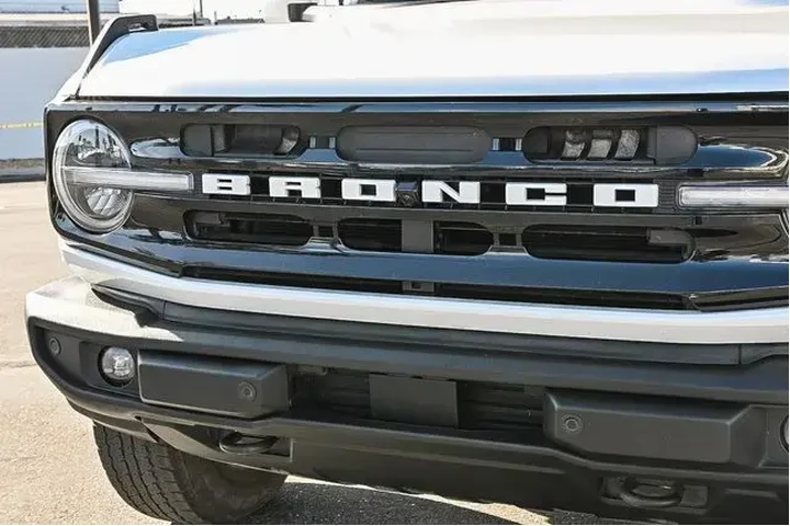 $38988 : Ford Bronco 2023 4x4 Base 2d image 5