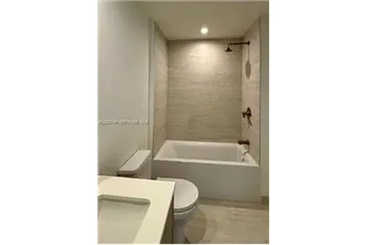 $6300 : Rental property with 1 bedro image 9